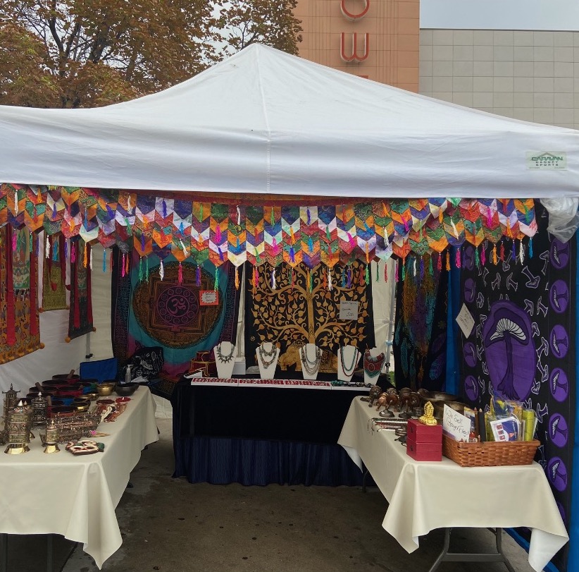 Tibetan Arts and Jewelry at 9th and 9th street festival.